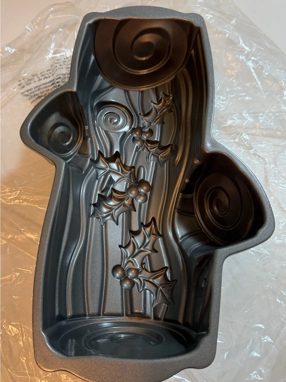 NordicWare Buche De Noel Yule Log Cake Pan Cast Aluminum 9 Cup Holiday Christmas